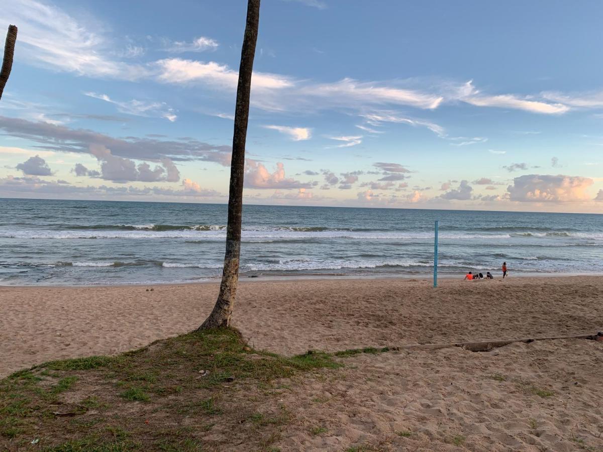لورو دي فريتاس Casa De Temporada 4 Quartos Sendo 2 Suites Em Vilas Do Atlantico - 200 M Da Praia E 6 Km Da Capital المظهر الخارجي الصورة